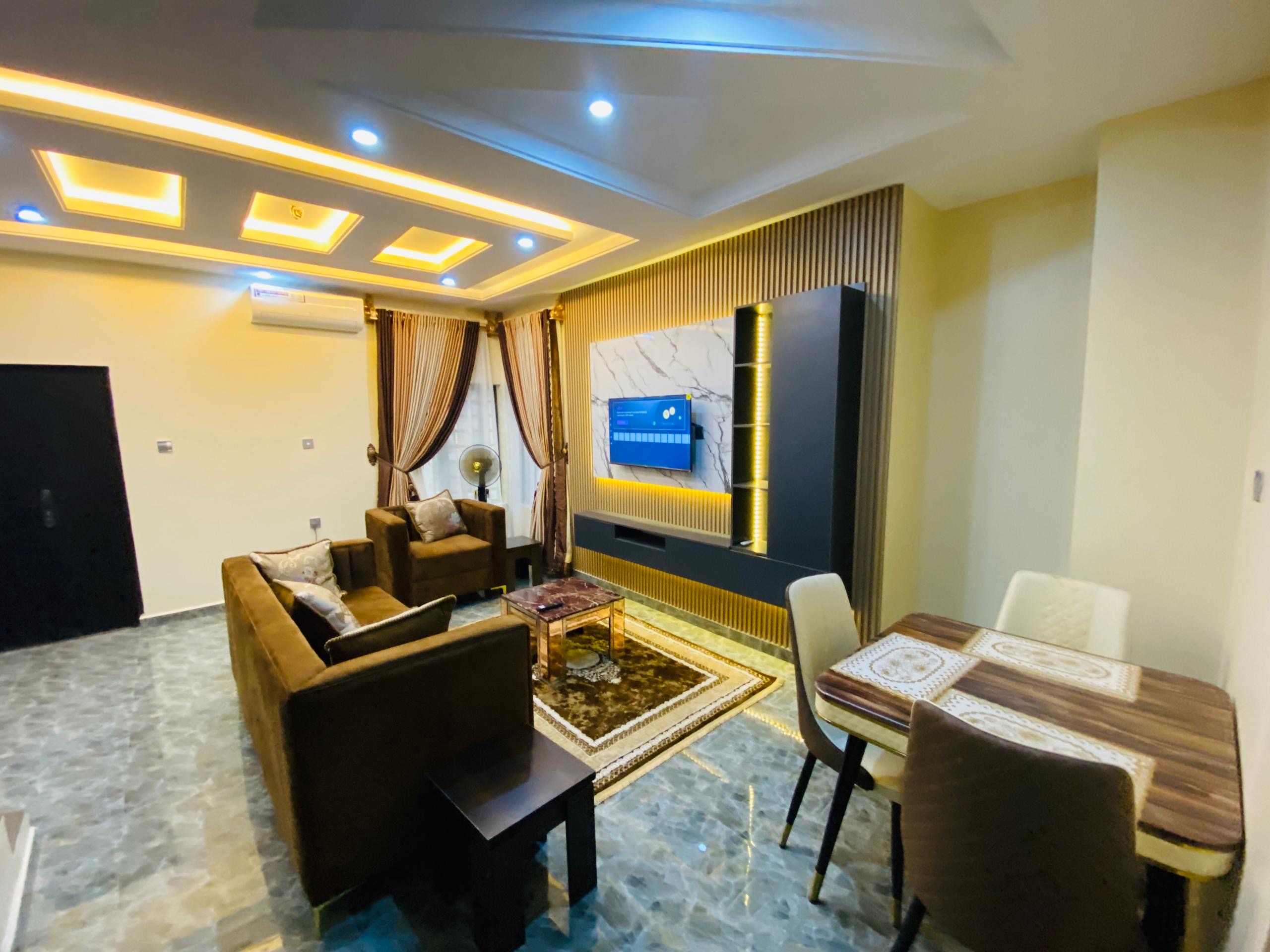 SHORTLETS 0a0da196 50e4 42cb b416 c1e1e4d6f681 2