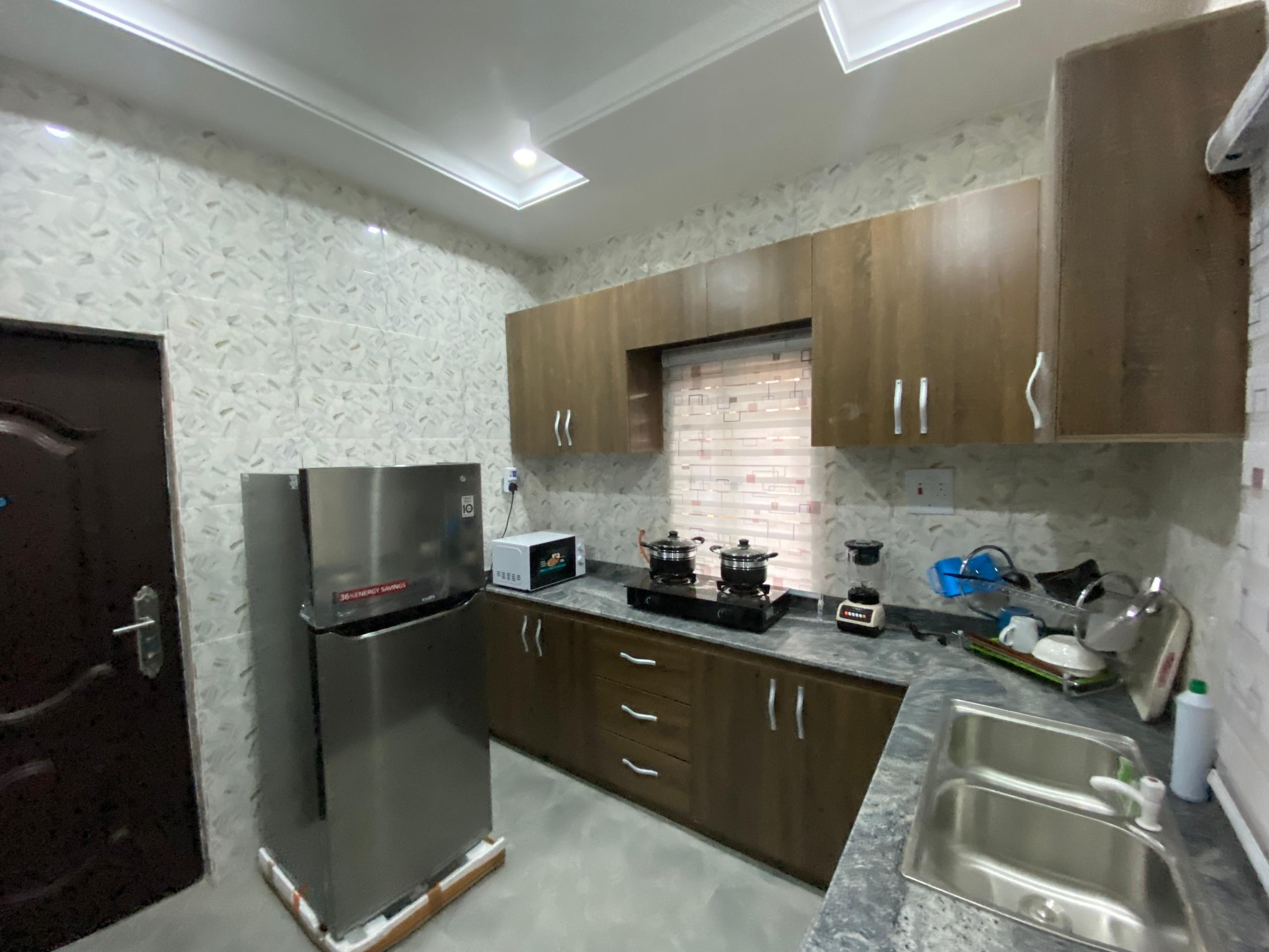 SHORTLETS 5246efc4 0193 4bd0 8dfc bc0d9aee7670 3