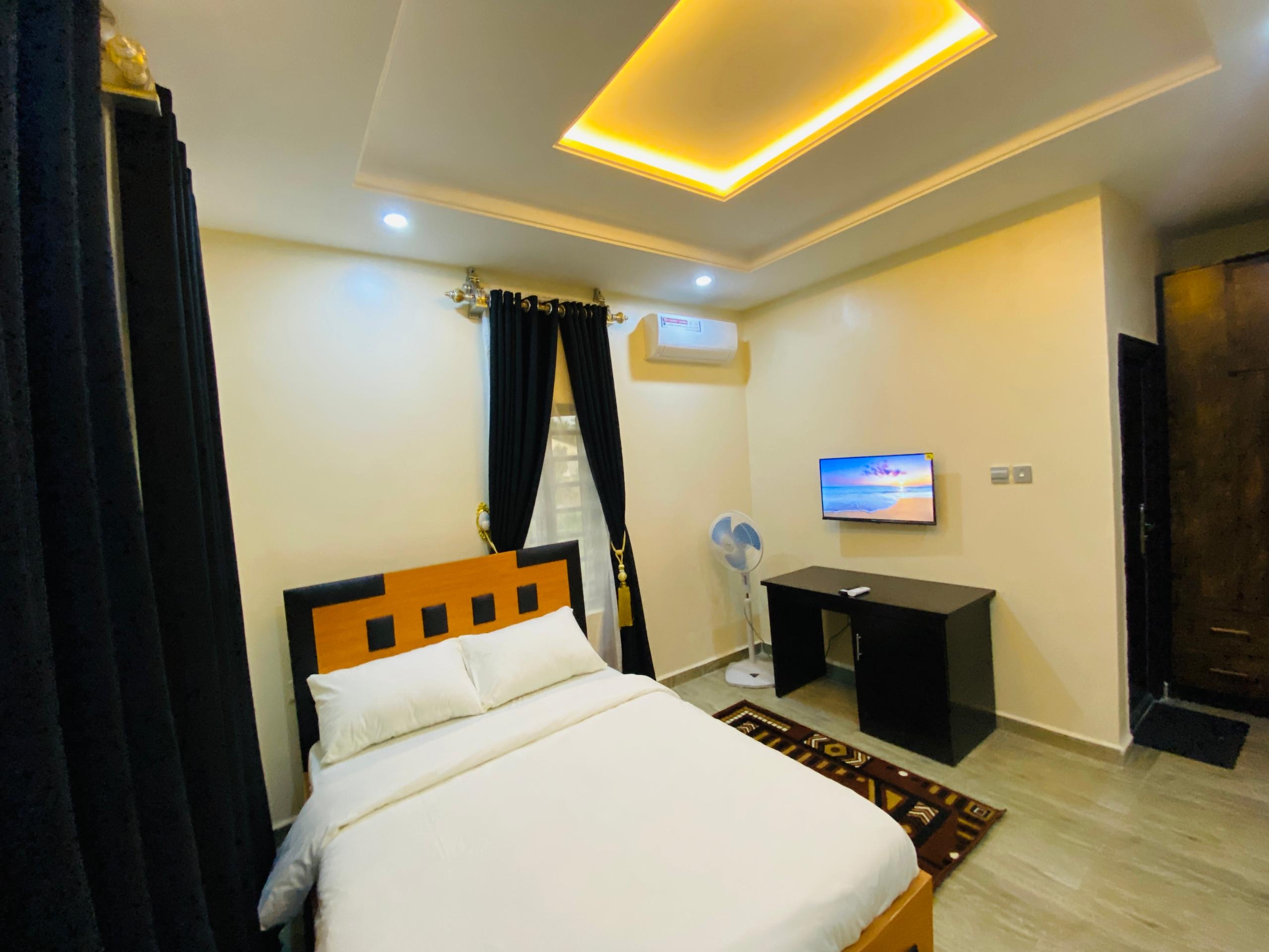 SHORTLETS 6b5010a2 86de 41a3 97d8 e8188e7ccee8 2