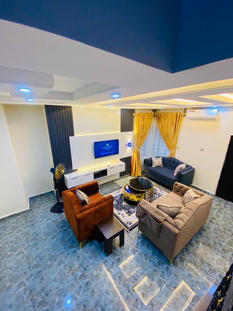 SHORTLETS 85acb575 faf1 40e3 bdd4 f5b28844fef3 2