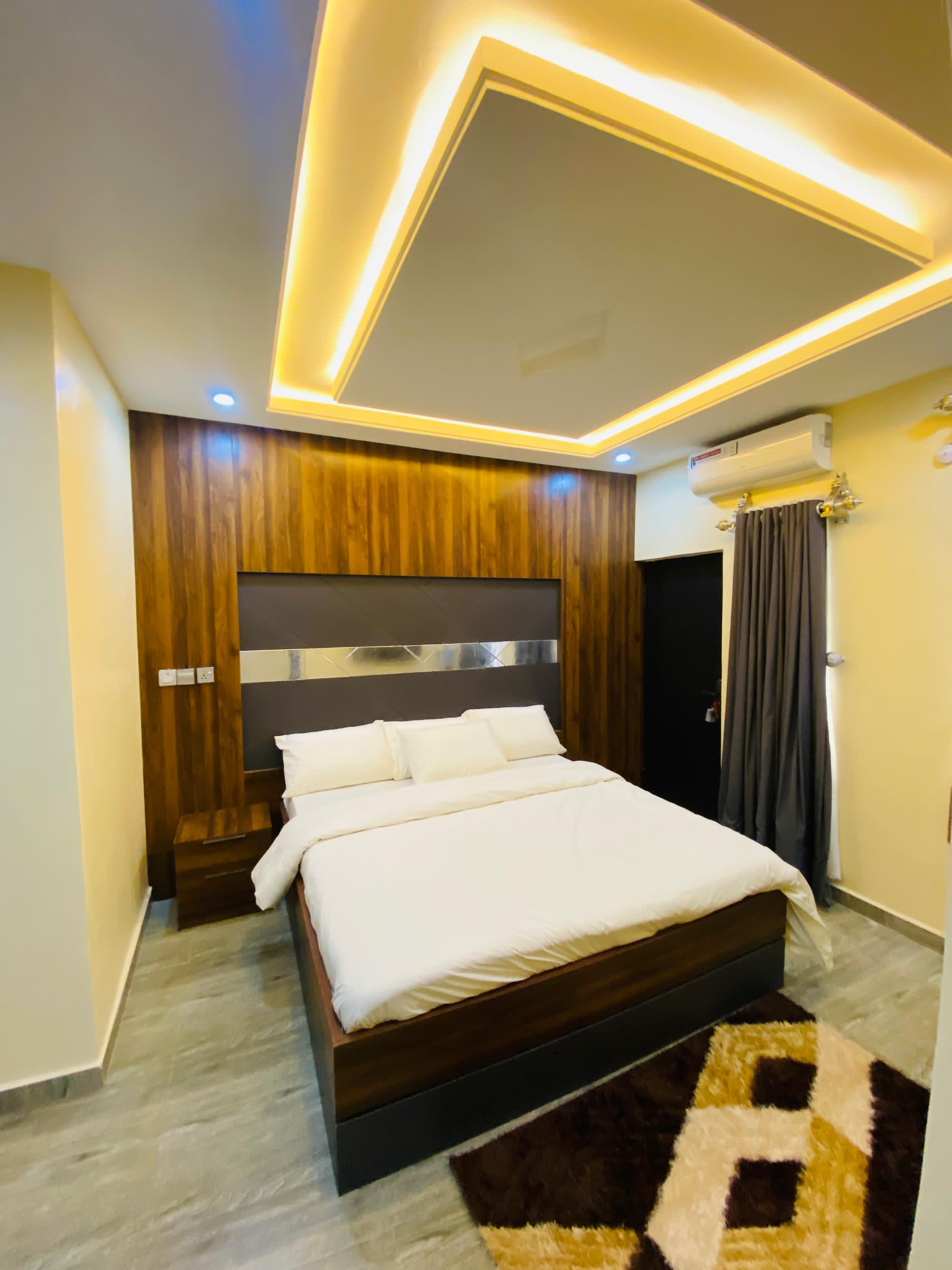 SHORTLETS 91fe8650 0e49 4d72 9540 46092a44b7e7 2