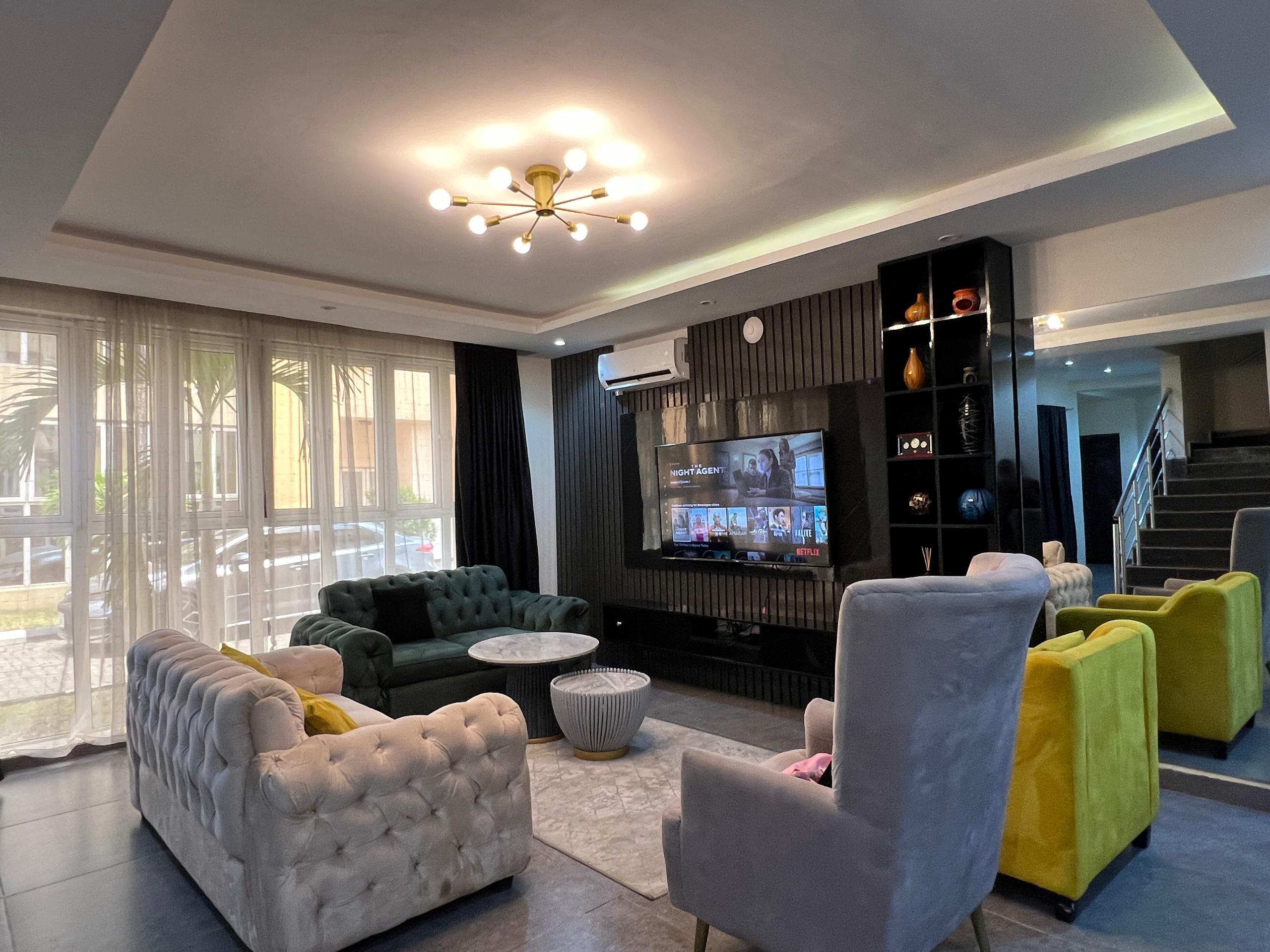 SHORTLETS photo 2025 04 15 19 59 44 3