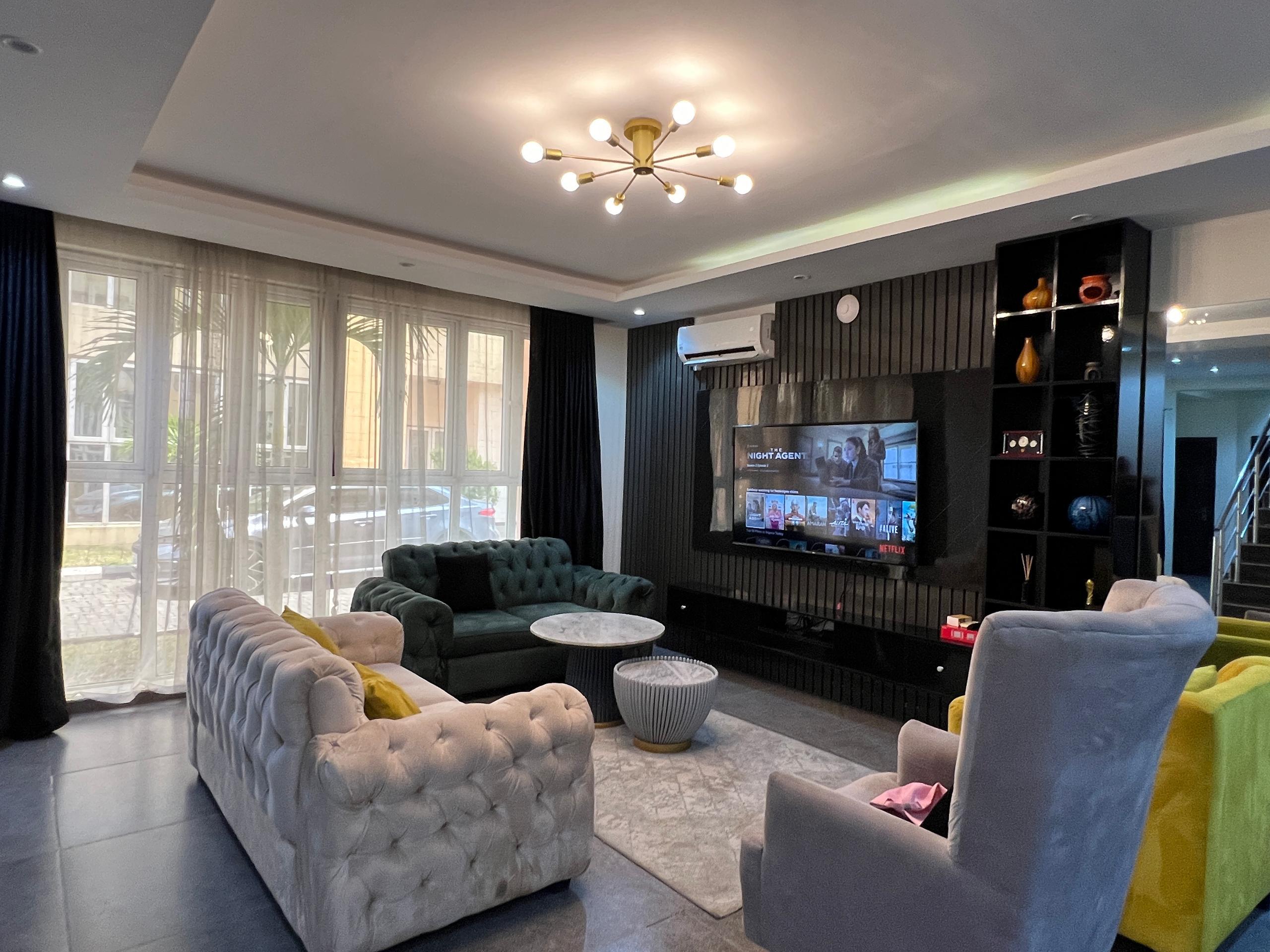 SHORTLETS photo 2025 04 15 19 59 44 7